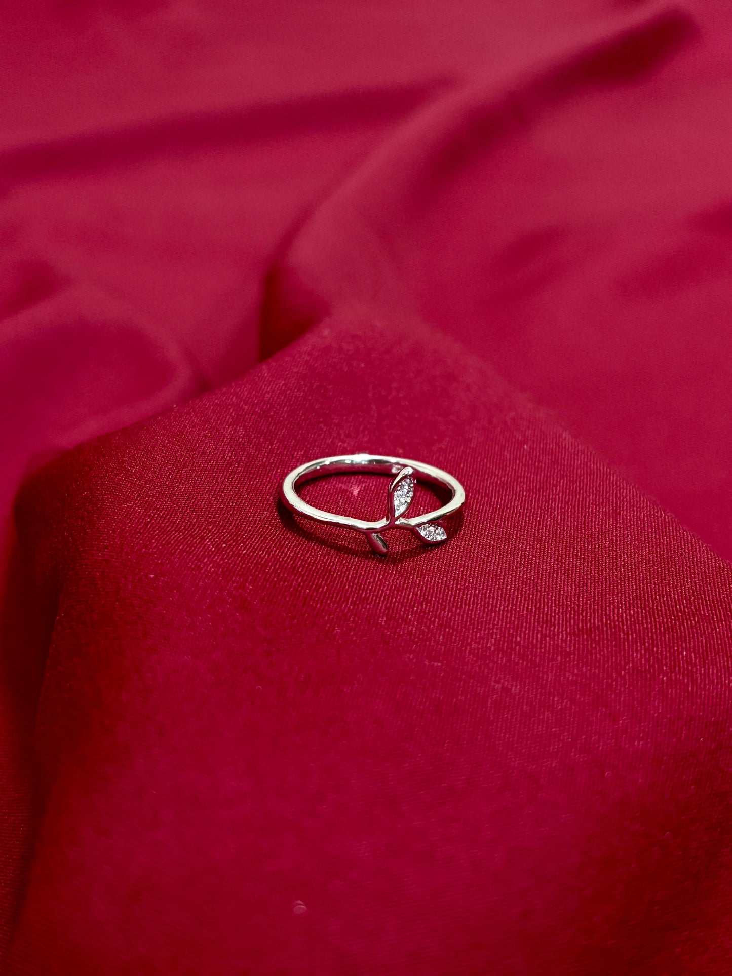Leaf Motif Crystal Ring - Eraya Jewellery