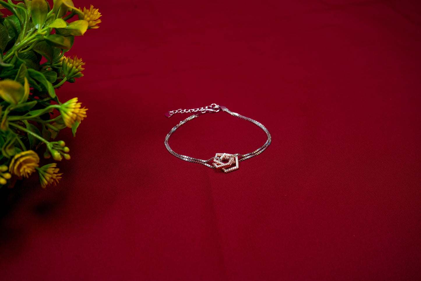 Interlocking Pentagon Link Bracelet