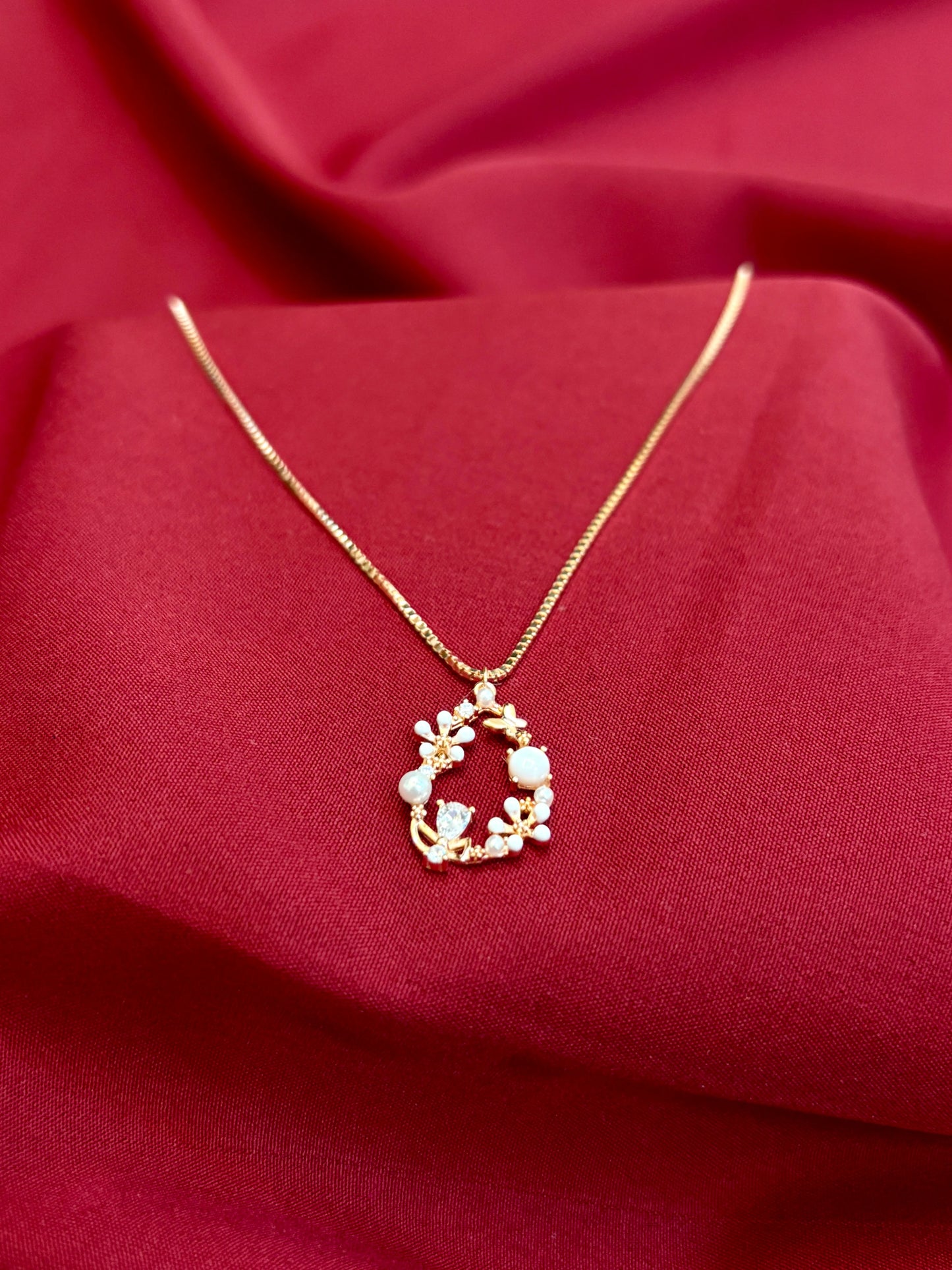 Floral Wreath Rose-Gold Pendant - Eraya Jewellery