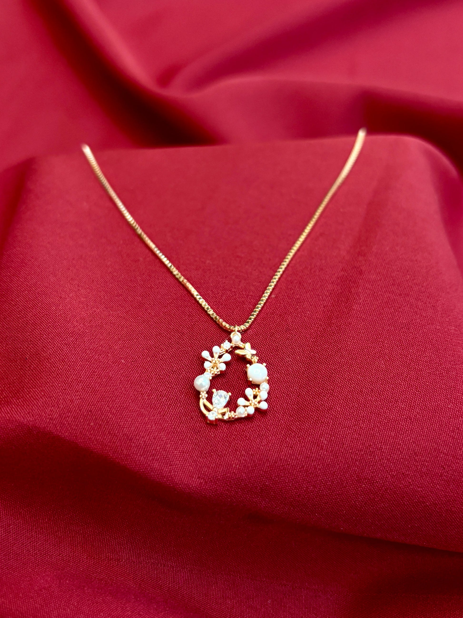 Floral Wreath Rose-Gold Pendant - Eraya Jewellery