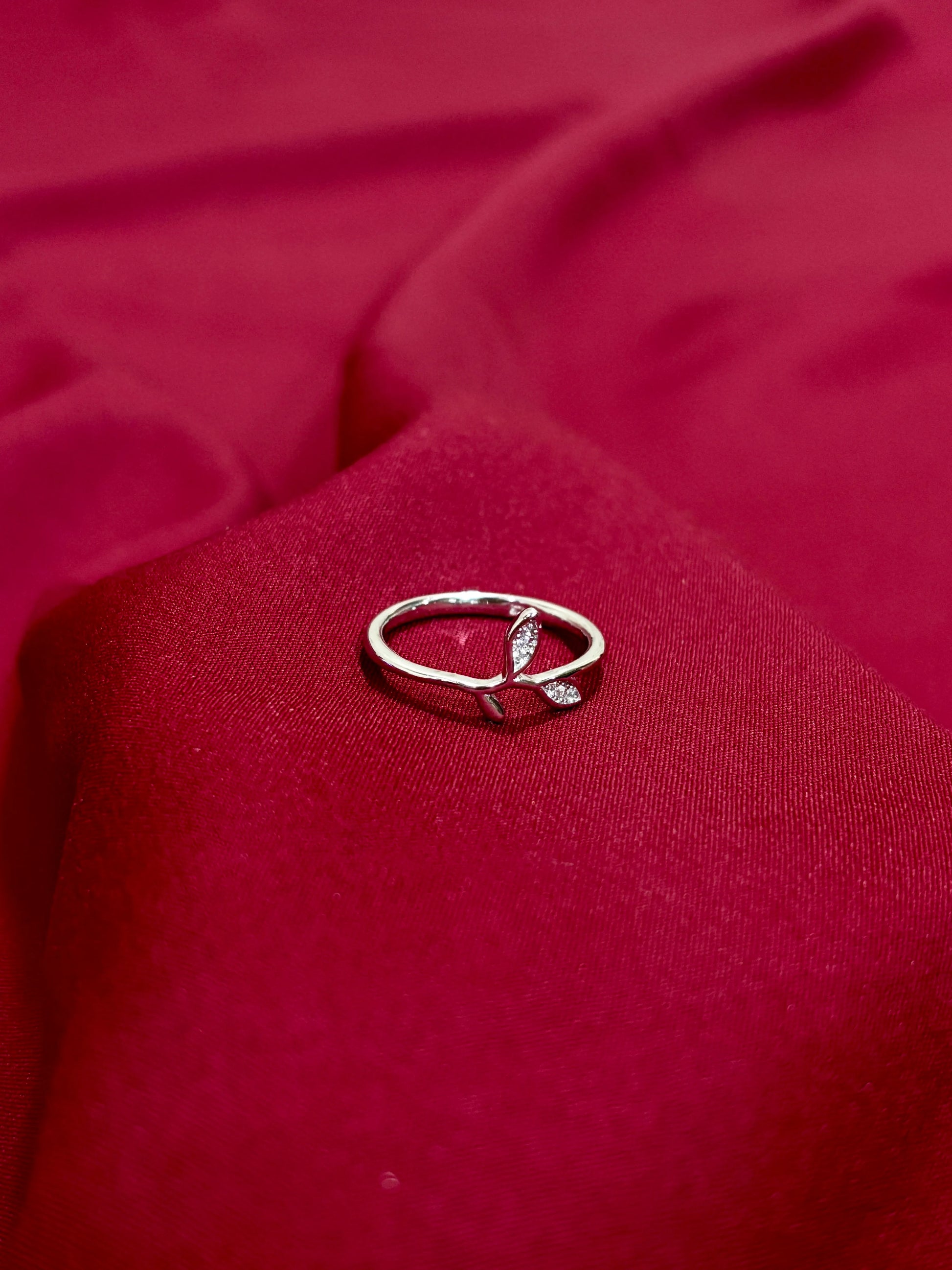 Leaf Motif Crystal Ring - Eraya Jewellery