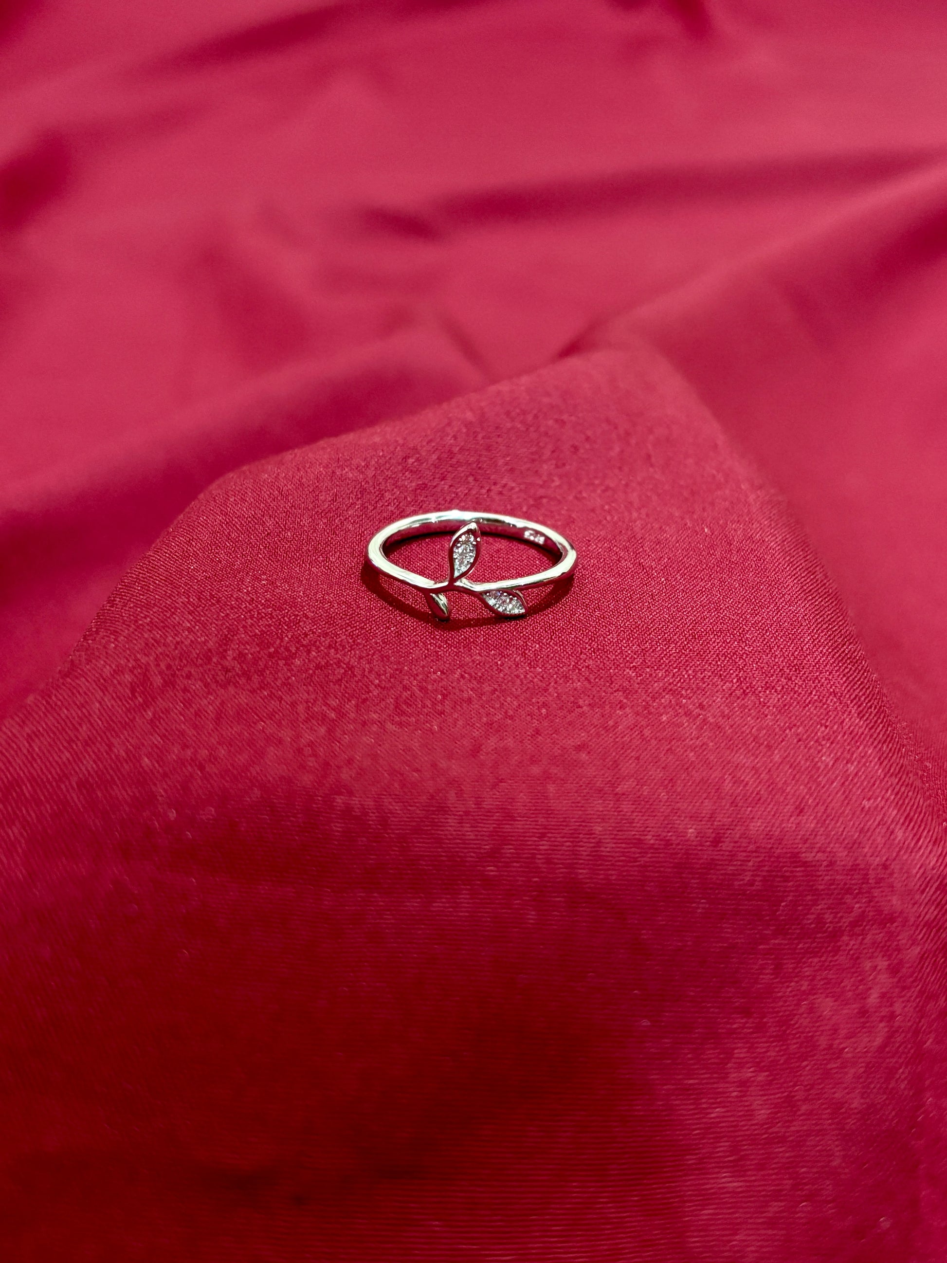 Leaf Motif Crystal Ring - Eraya Jewellery