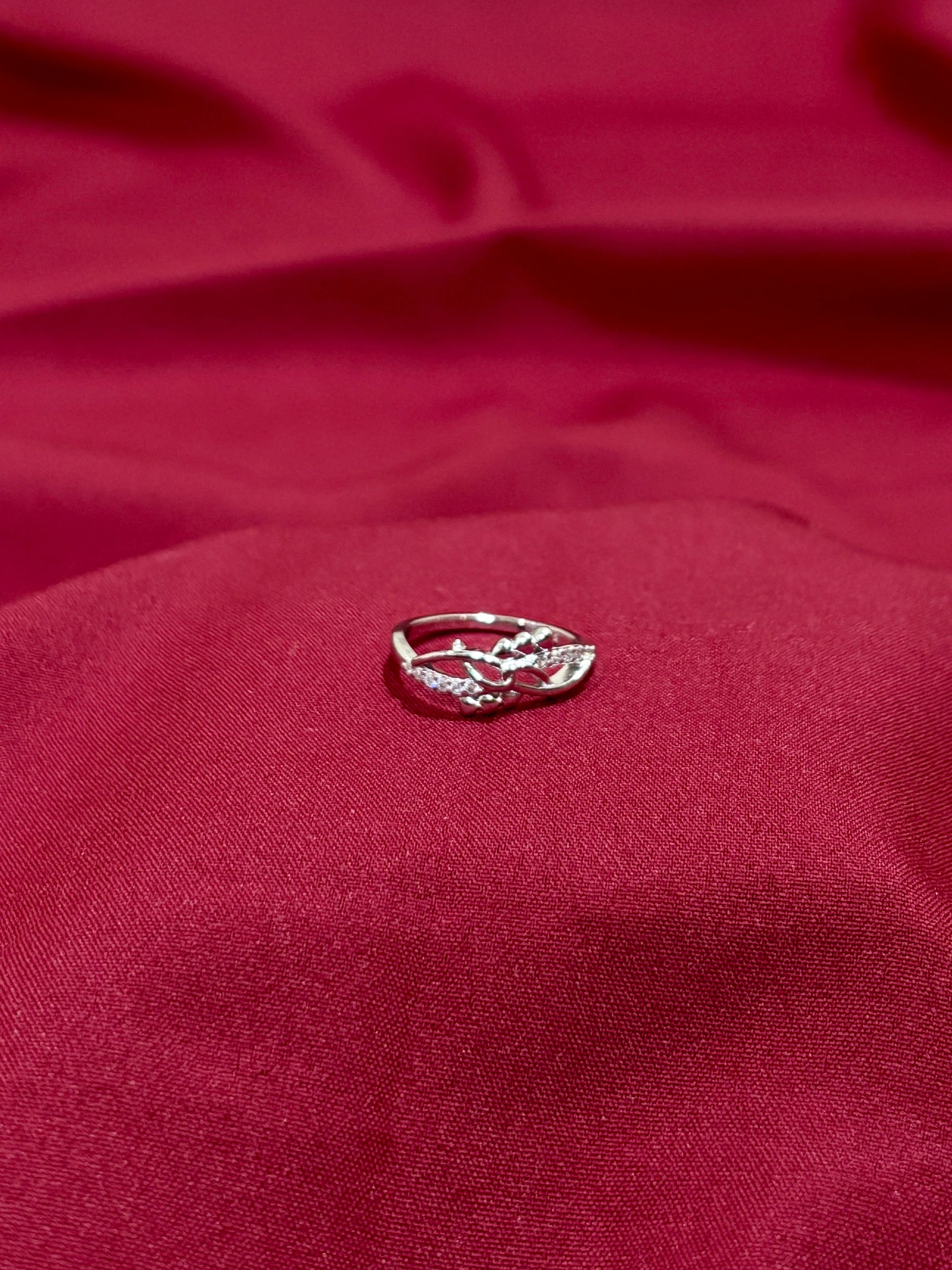 Intertwined Leaf Crystal Ring - Eraya Jewellery