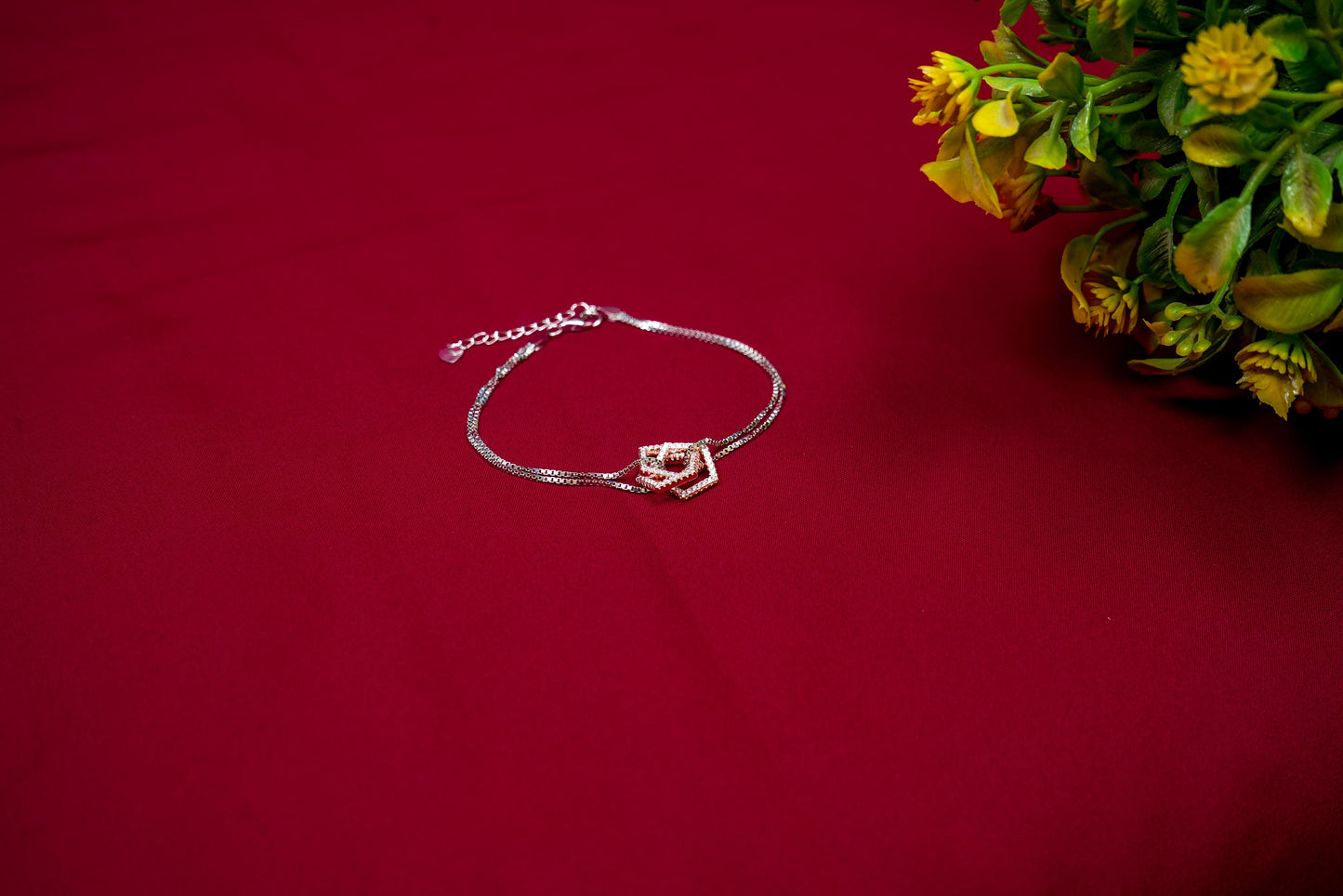 Interlocking Pentagon Link Bracelet